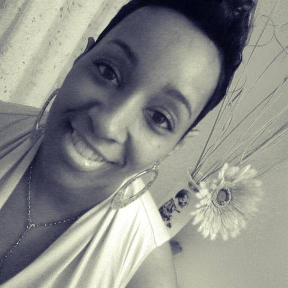 Meet your Posher, Tanya - Picture 1 of 1